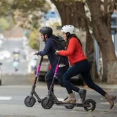 El Ayuntamiento de Badajoz trabaja en una ordenanza reguladora de patinetes eléctricos El Ayuntamiento de Badajoz trabaja en una ordenanza reguladora de patinetes eléctricos