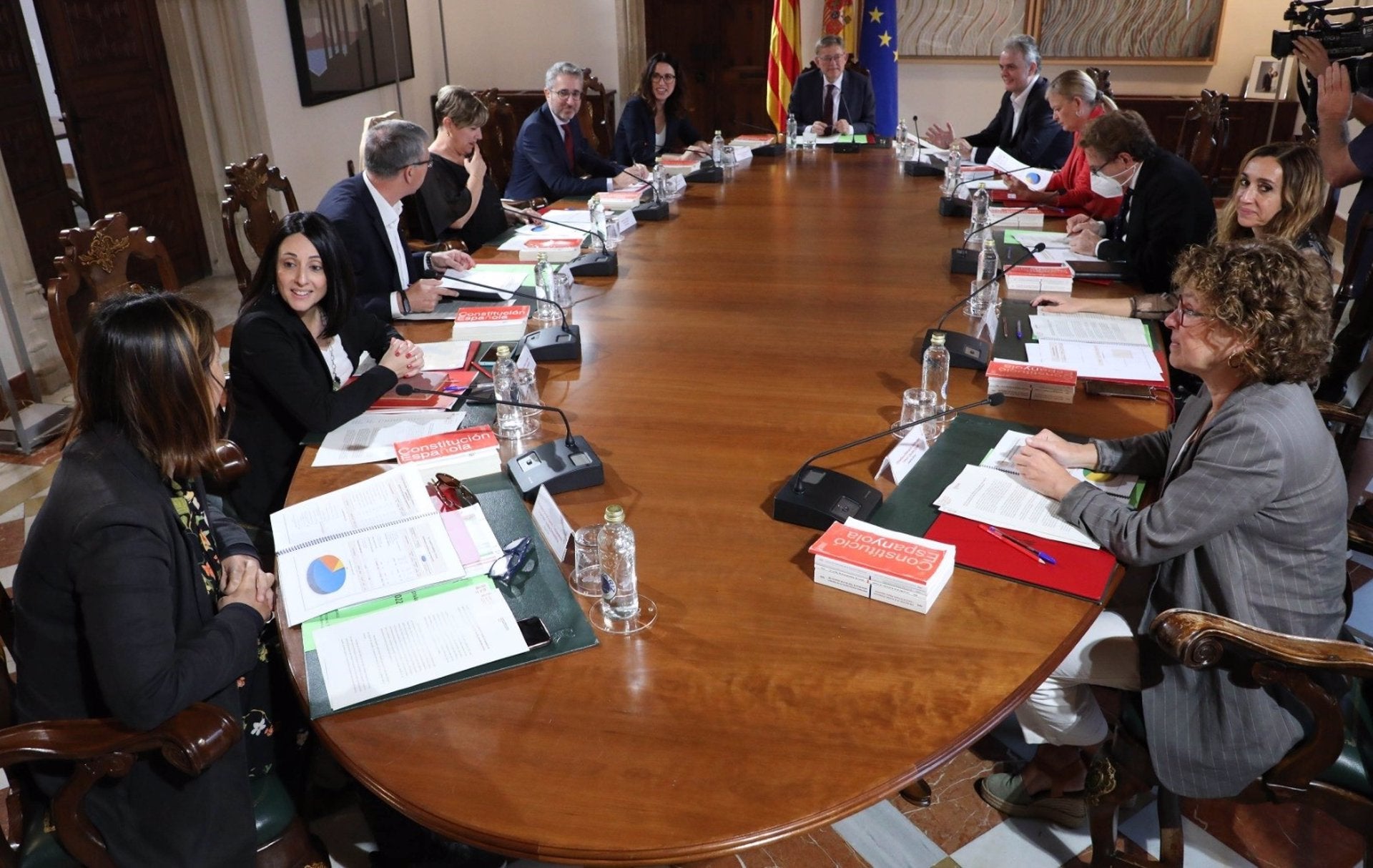 Los presupuestos de la Generalitat para 2023 ascienden a 28.438 millones de euros, un 1,7% más que en 2022 Los presupuestos de la Generalitat para 2023 ascienden a 28.438 millones de euros, un 1,7% más que en 2022