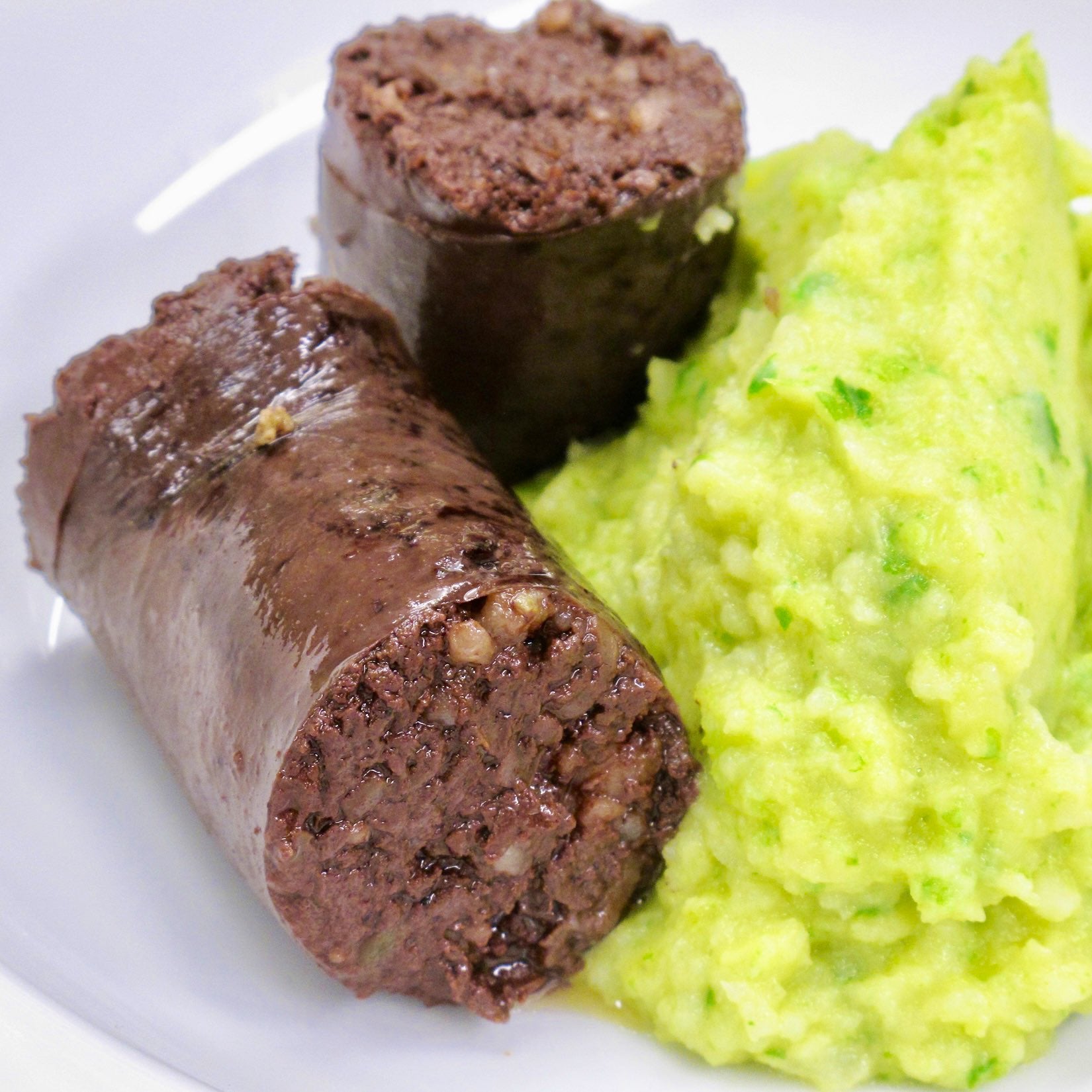 La sangre como producto gastronómico: morcillas, salsas, filloas, albóndigas... La sangre como producto gastronómico: morcillas, salsas, filloas, albóndigas...