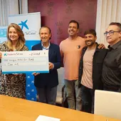 Instantes de la firma del convenio con La Caixa Instantes de la firma del convenio con La Caixa