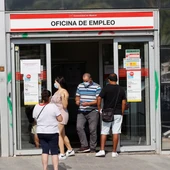 El paro cae en 27.027 personas, el mayor descenso en un mes de octubre El paro cae en 27.027 personas, el mayor descenso en un mes de octubre