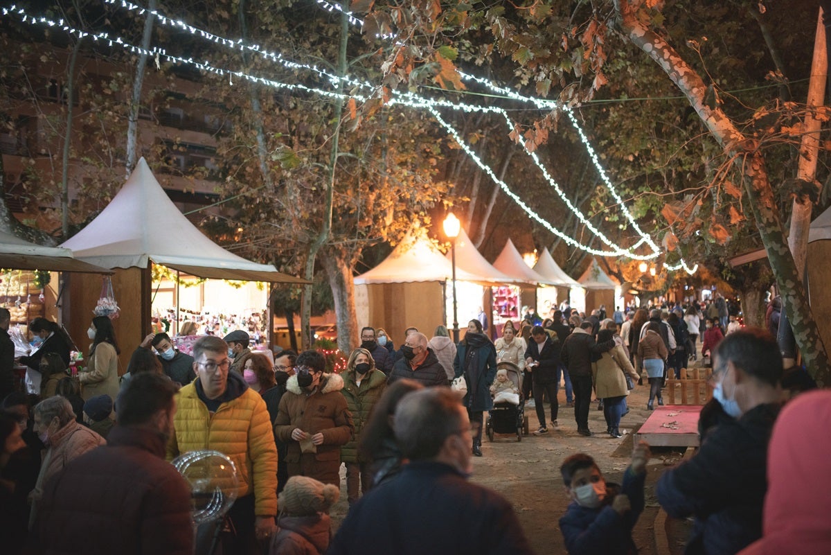 Canet d´en Berenguer inaugura las fiestas navideñas con su tradicional Mercat de Nadal Canet d´en Berenguer inaugura las fiestas navideñas con su tradicional Mercat de Nadal