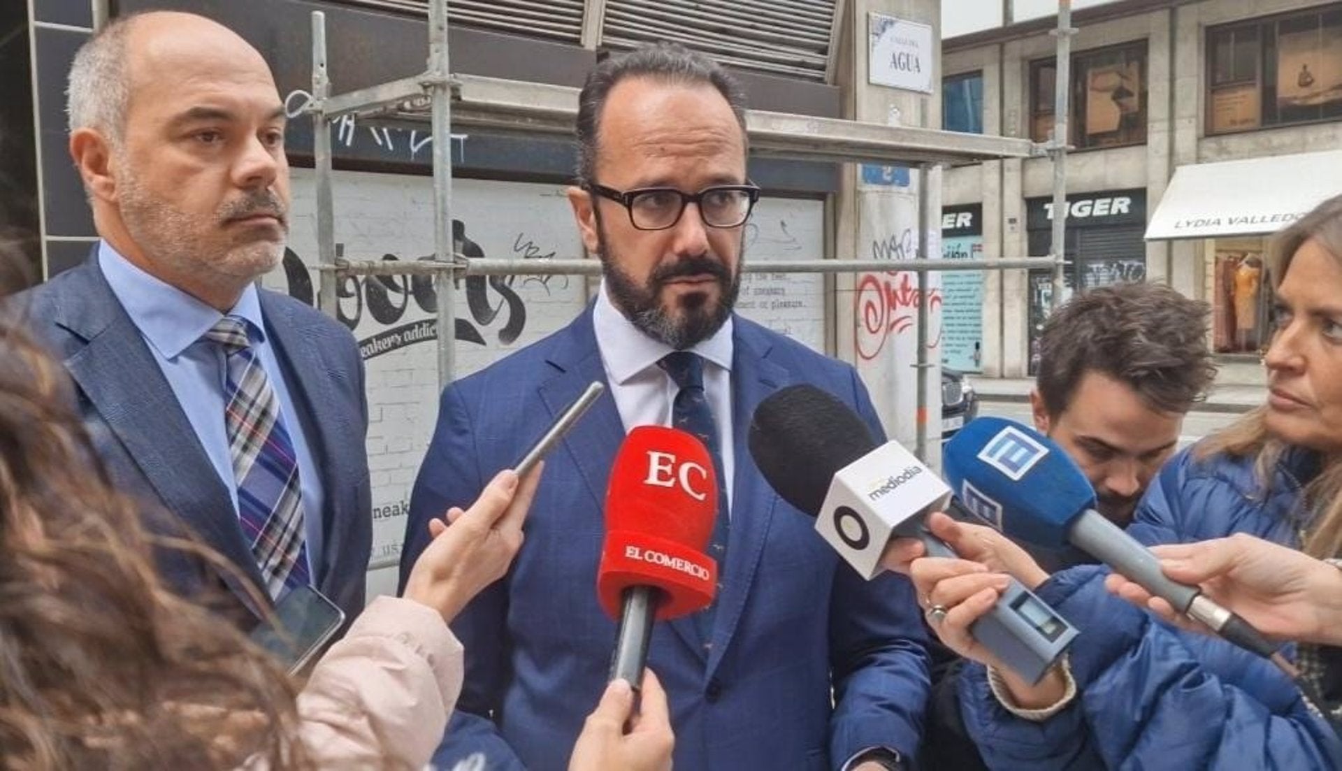 Los abogados del padre de la niña asesinada en Gijón valoran demandar al TSJCYL por difundir la sentencia de maltrato de su cliente Los abogados del padre de la niña asesinada en Gijón valoran demandar al TSJCYL por difundir la sentencia de maltrato de su cliente