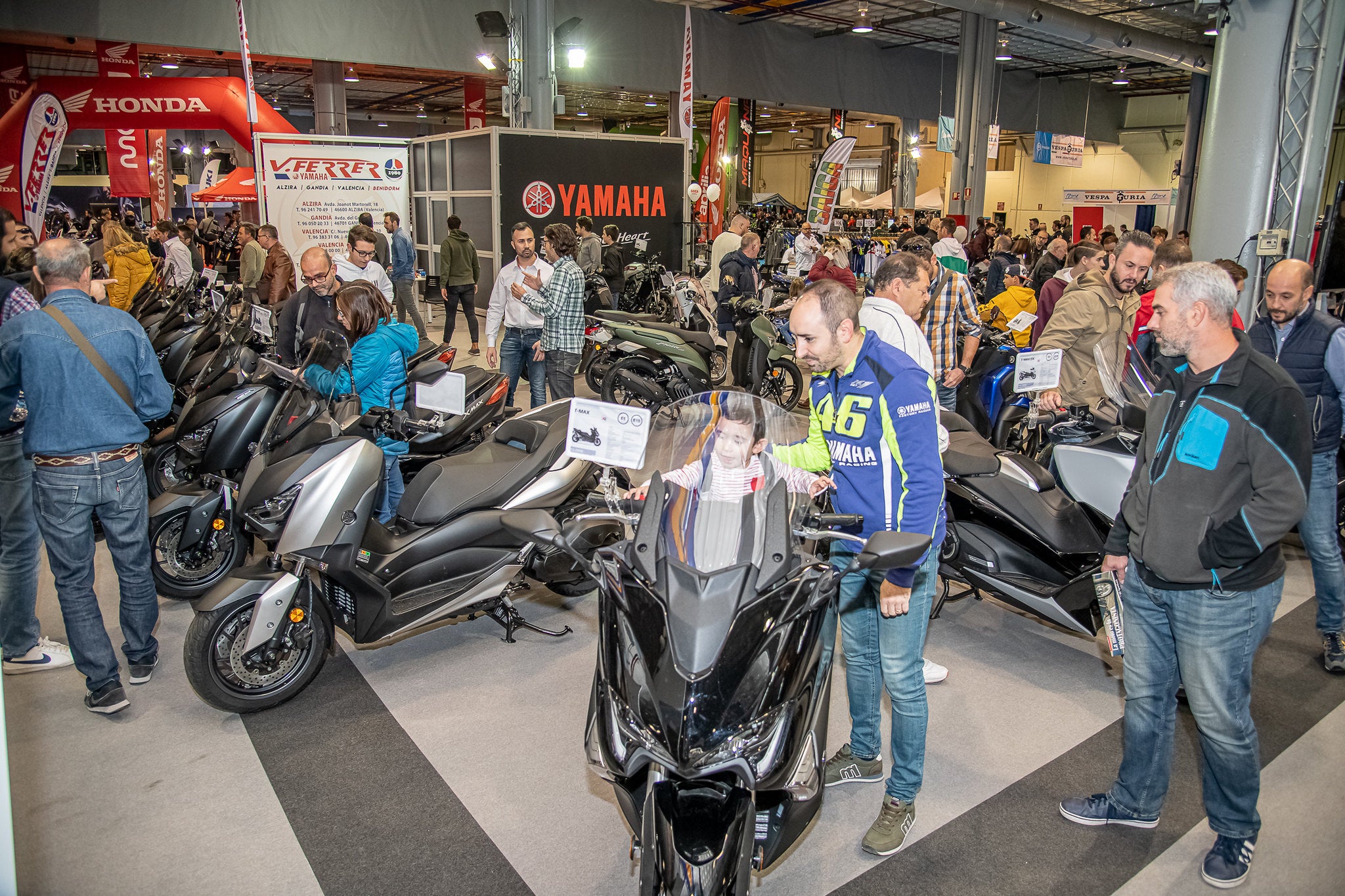 Más de mil motos y bicis a la venta y una apuesta por la movilidad sostenible en la nueva edición de Salón 2 Ruedas Más de mil motos y bicis a la venta y una apuesta por la movilidad sostenible en la nueva edición de Salón 2 Ruedas