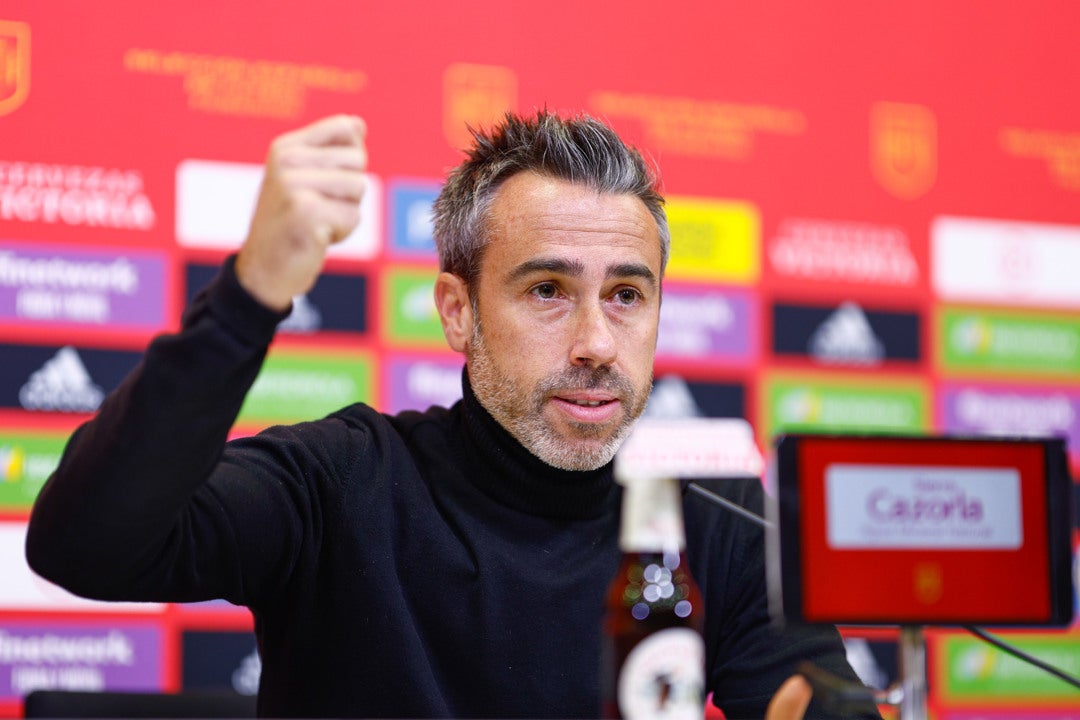 Vilda: "¿Las 15? Ellas se han autoexcluido de la selección" Vilda: "¿Las 15? Ellas se han autoexcluido de la selección"