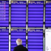 Alerta por el cohete chino: qué pasa si desvían o cancelan mi vuelo Alerta por el cohete chino: qué pasa si desvían o cancelan mi vuelo