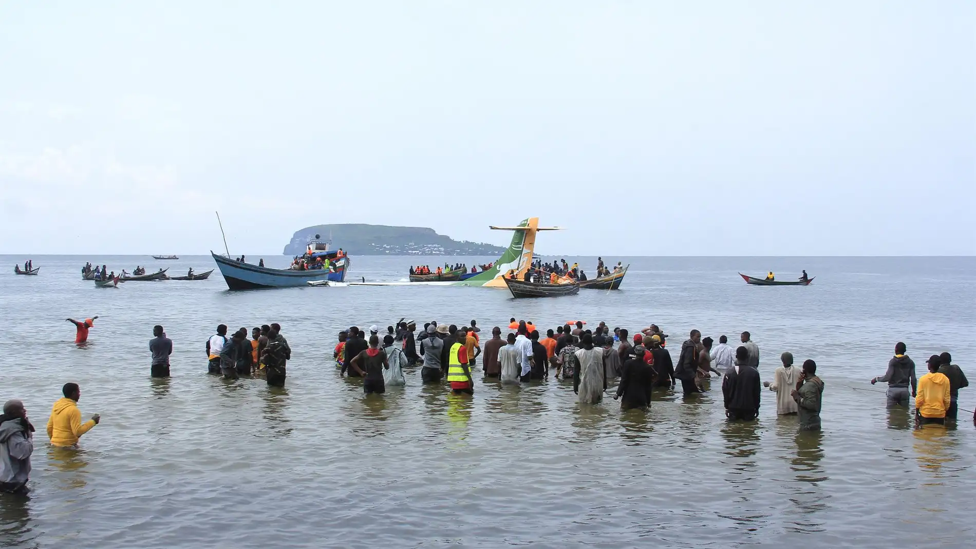 Al menos 19 muertos tras estrellarse un avión en Tanzania