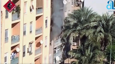 Una mujer de avanzada edad fallece en el incendio de una vivienda de Crevillent. 