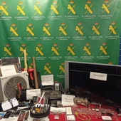 Material recuperado por la Guardia Civil Material recuperado por la Guardia Civil