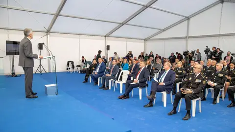 El ministro del Interior, en la presentación del proyecto en una carpa levantada en la parcela donde se construye El ministro del Interior, en la presentación del proyecto en una carpa levantada en la parcela donde se construye