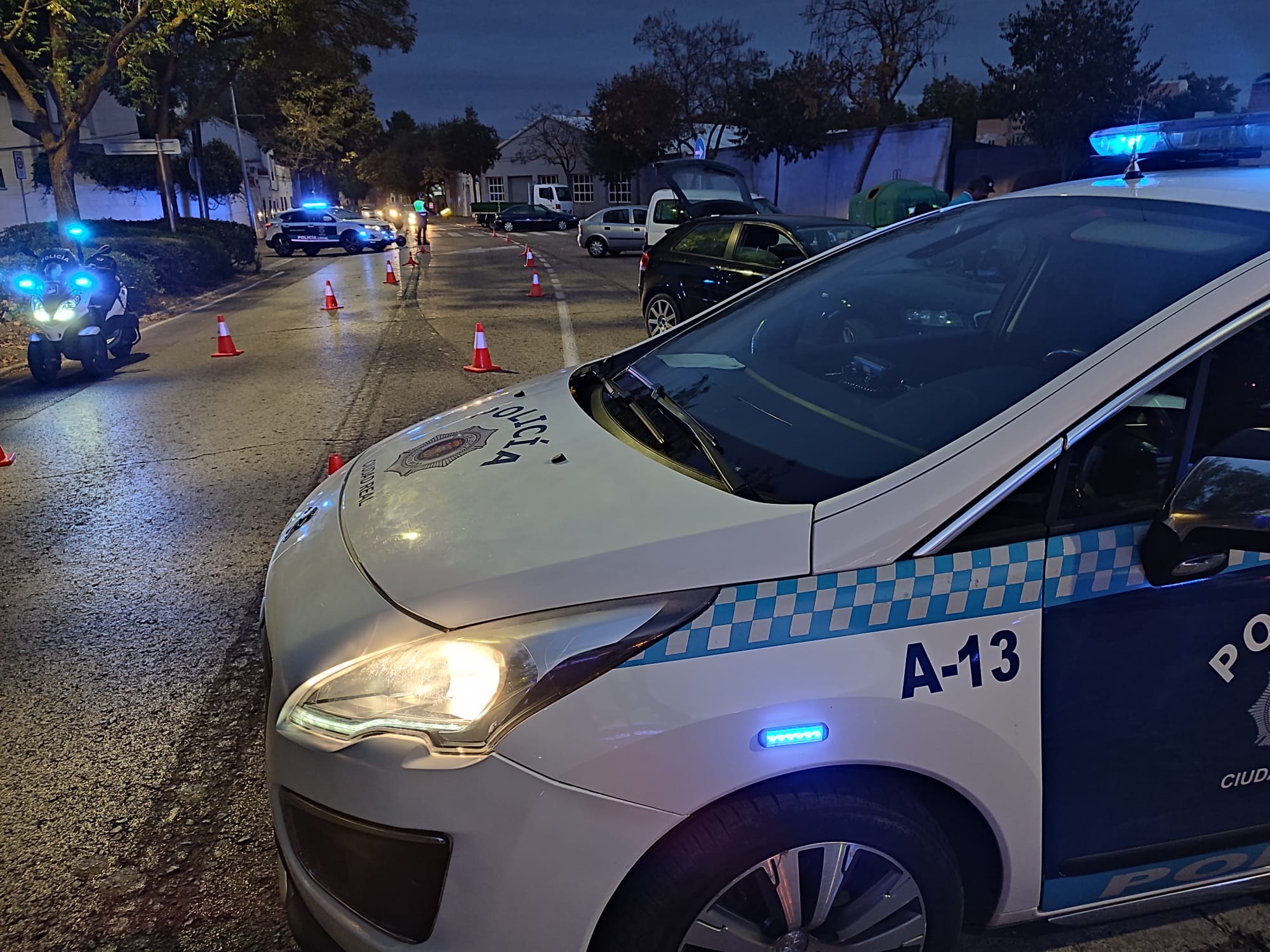 Detenido un ciclista en Ciudad Real tras atropellar a una mujer, negarse a la prueba de alcohol y atacar a policías Detenido un ciclista en Ciudad Real tras atropellar a una mujer, negarse a la prueba de alcohol y atacar a policías