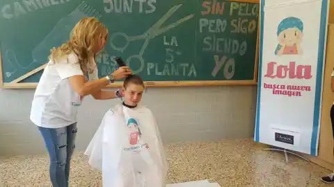 Corte de pelo solidario con Lola Busca Nueva Imagen Corte de pelo solidario con Lola Busca Nueva Imagen