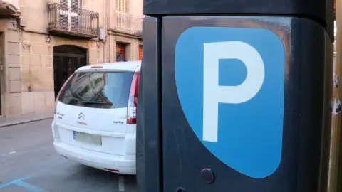 Segons argumenta el sindicat, la direcció de BSM vol incloure més dies de treball anuals, diumenges i festius, així com l'obligació pels treballadors de portar una moto. Segons argumenta el sindicat, la direcció de BSM vol incloure més dies de treball anuals, diumenges i festius, així com l'obligació pels treballadors de portar una moto.