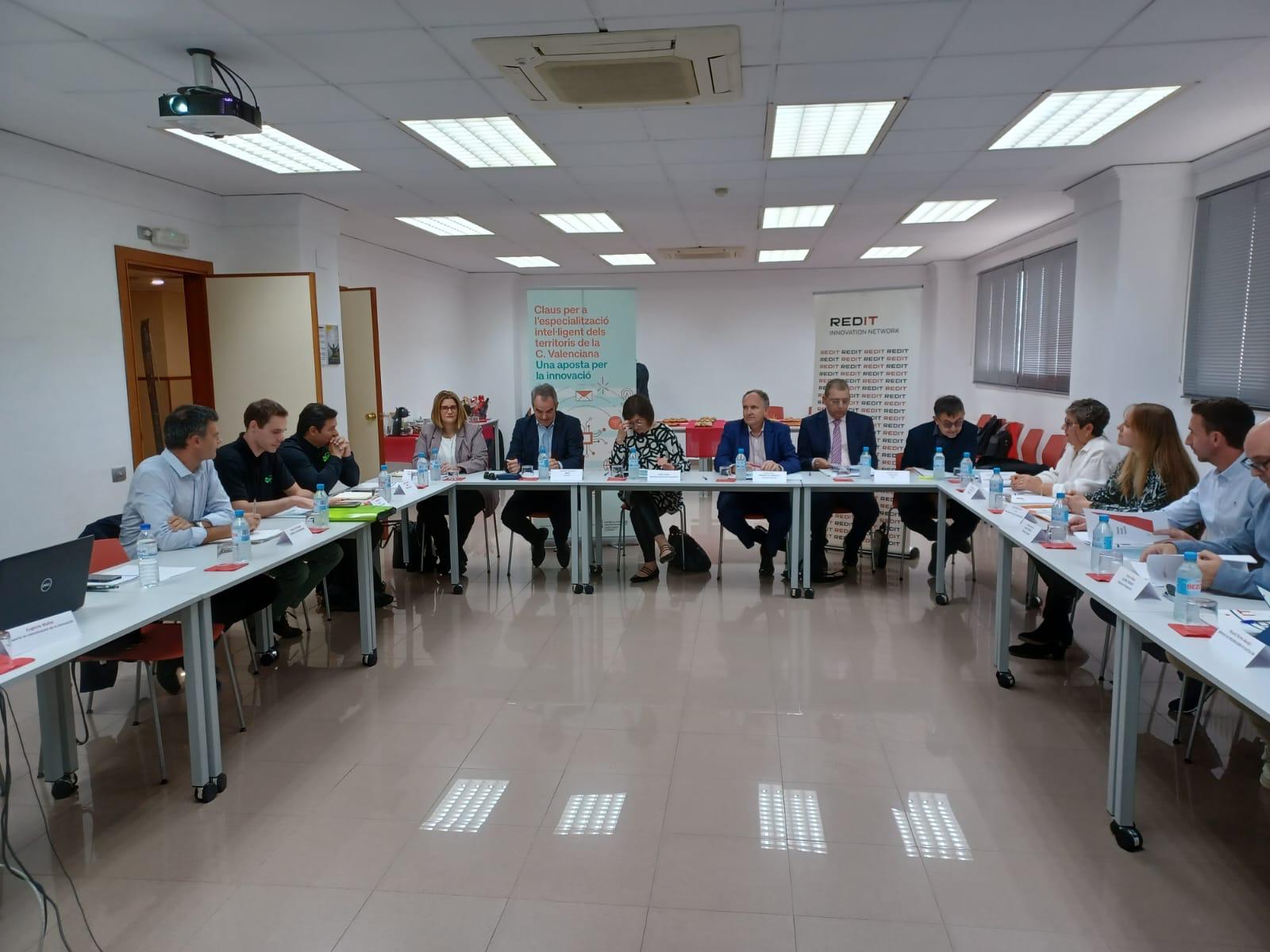 La energía sostenible protagoniza la jornada territorial organizada por la Dirección general de innovación y Redit La energía sostenible protagoniza la jornada territorial organizada por la Dirección general de innovación y Redit