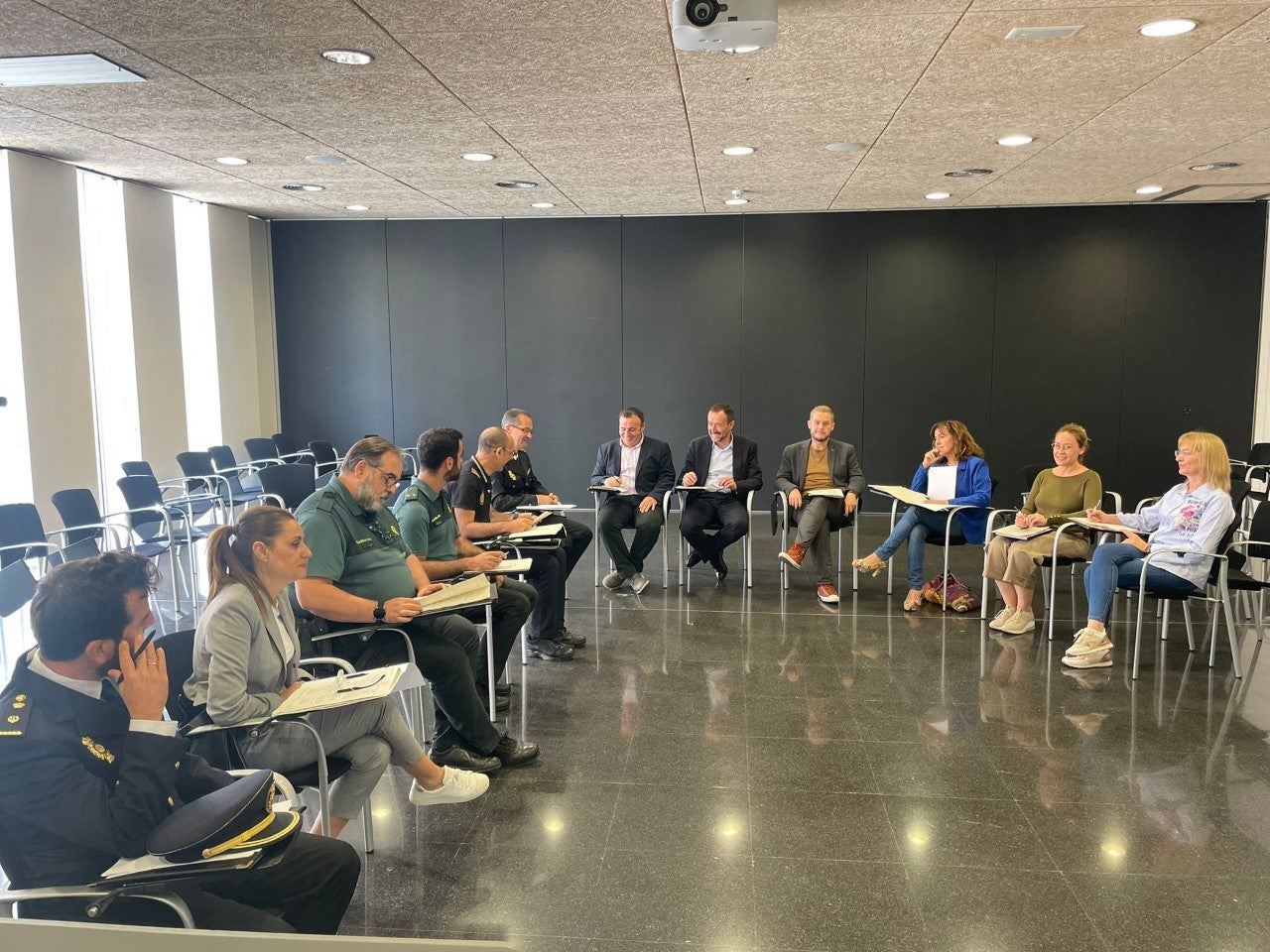 Guardia Civil, Policía Nacional y Policía Local atienden en estos momentos 564 casos activos de violencia de género en Elche Guardia Civil, Policía Nacional y Policía Local atienden en estos momentos 564 casos activos de violencia de género en Elche