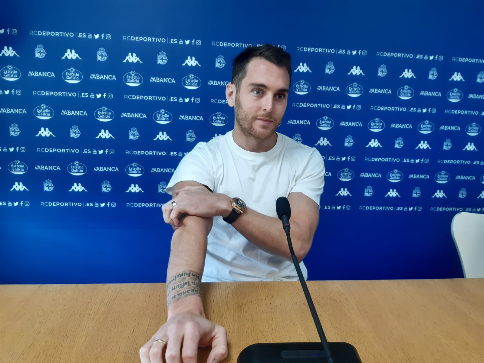 Ibai Gómez: "Con la llegada de Óscar Cano y de Elías veo que estoy en el cero para ser titular" Ibai Gómez: "Con la llegada de Óscar Cano y de Elías veo que estoy en el cero para ser titular"