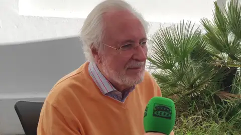 Enrique Montiel, escritor y periodista Enrique Montiel, escritor y periodista