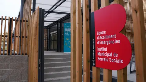 Barcelona arribarà a oferir 200 places per acollir persones en situació d’emergència Barcelona arribarà a oferir 200 places per acollir persones en situació d’emergència