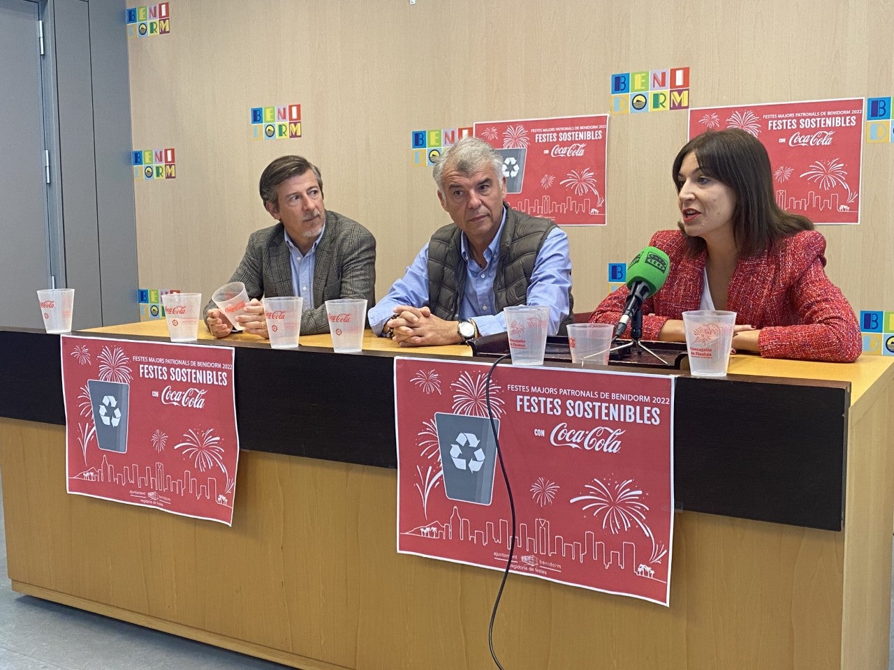 Benidorm y Cocacola repartirán 10.000 vasos reutilizables en las Fiestas Patronales Benidorm y Cocacola repartirán 10.000 vasos reutilizables en las Fiestas Patronales