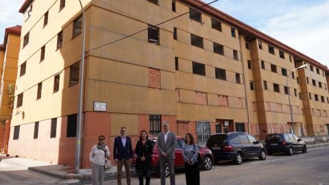 ALGEMESI RAVAL DERRUMBE