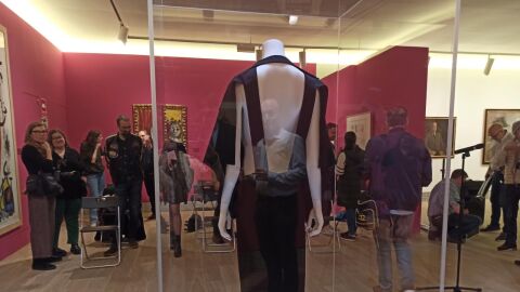 Vestido tipo kimono para Yves Saint Laurent