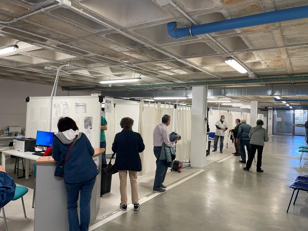 Los sanitarios llaman a la vacunación en las edades y grupos de riesgo establecidos en toda la provincia Los sanitarios llaman a la vacunación en las edades y grupos de riesgo establecidos en toda la provincia