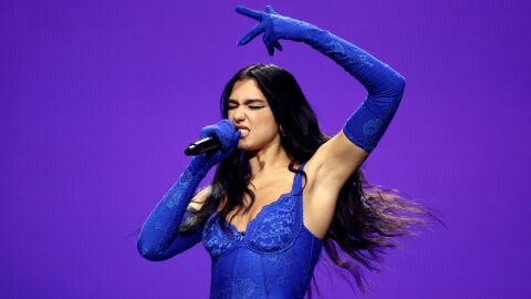 Dua Lipa niega los rumores de que actuar&aacute; en el Mundial de Qatar 2022 con un mensaje sobre los derechos humanos