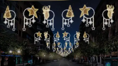 Alicante ilumina más barrios esta Navidad con 2,6 millones de luces led y anuncia el encendido para este viernes Iluminación de Alicante.