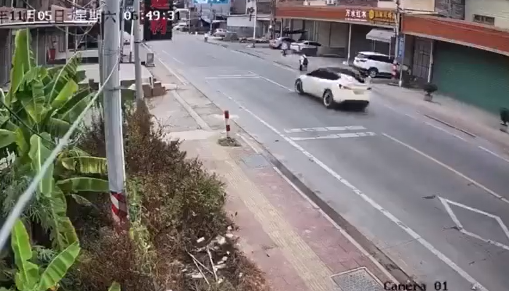 Un Tesla fuera de control provoca un accidente mortal en China: aceleró por sí solo Un Tesla fuera de control provoca un accidente mortal en China: aceleró por sí solo