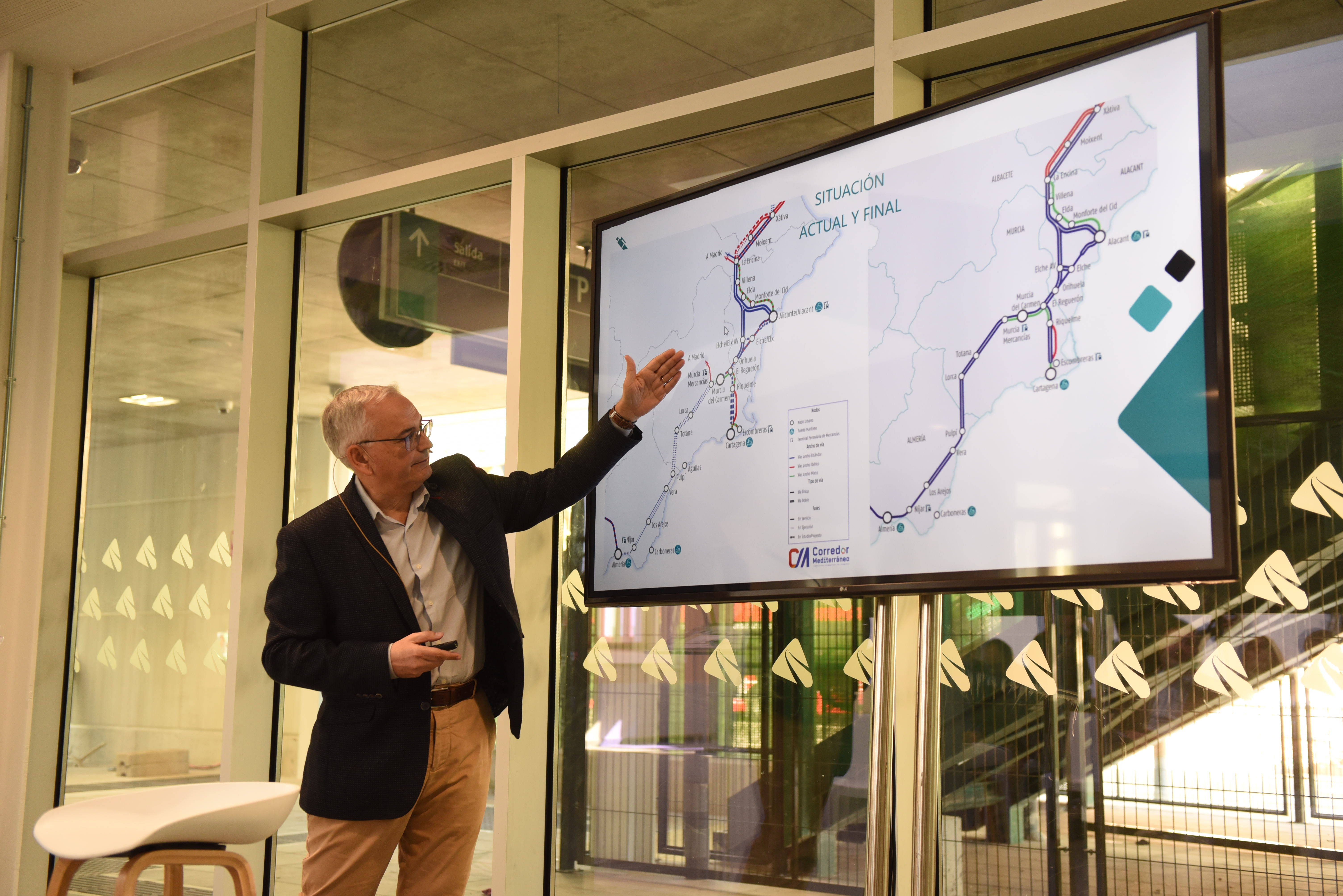 Adif invirtió más de 200 millones hasta septiembre en el tramo Murcia-Almería del Corredor Mediterráneo Adif invirtió más de 200 millones hasta septiembre en el tramo Murcia-Almería del Corredor Mediterráneo