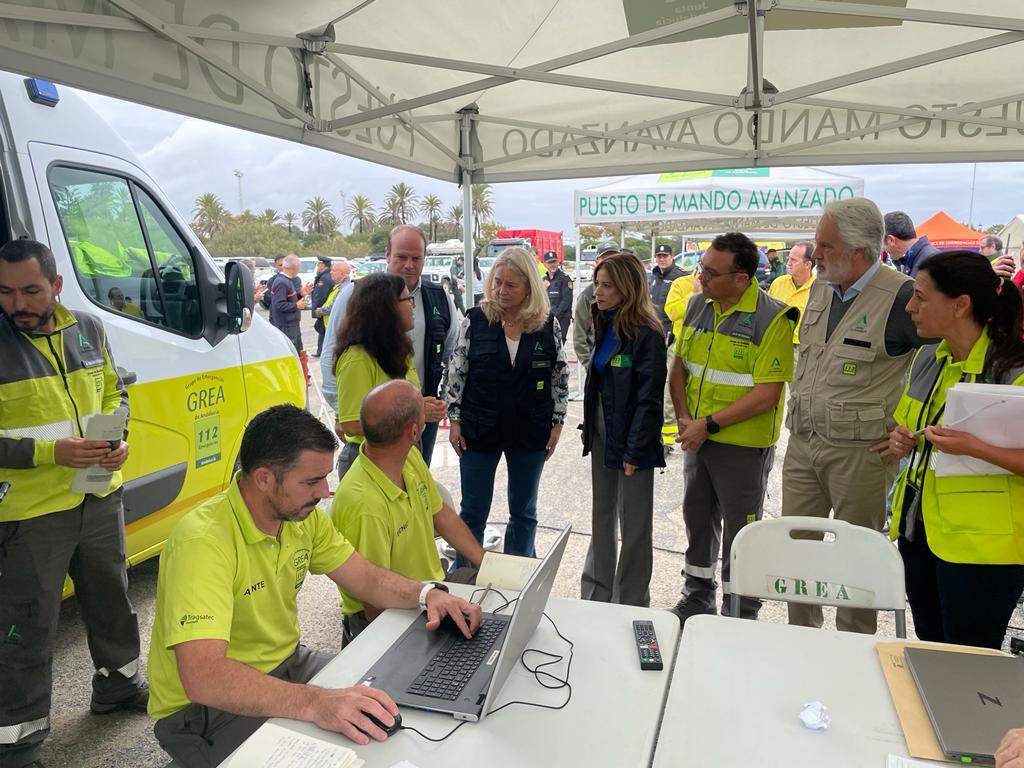 La Junta de Andalucía y el Ministerio de Transición Ecológica 'se prueban' en El Puerto contra un posible vertido contaminante en el mar La Junta de Andalucía y el Ministerio de Transición Ecológica 'se prueban' en El Puerto contra un posible vertido contaminante en el mar