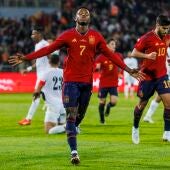 Ansu Fati celebra el primer gol ante Jordania