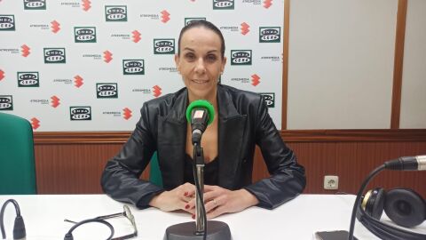 Eva Masías en los estudios de Onda Cero Ciudad Real