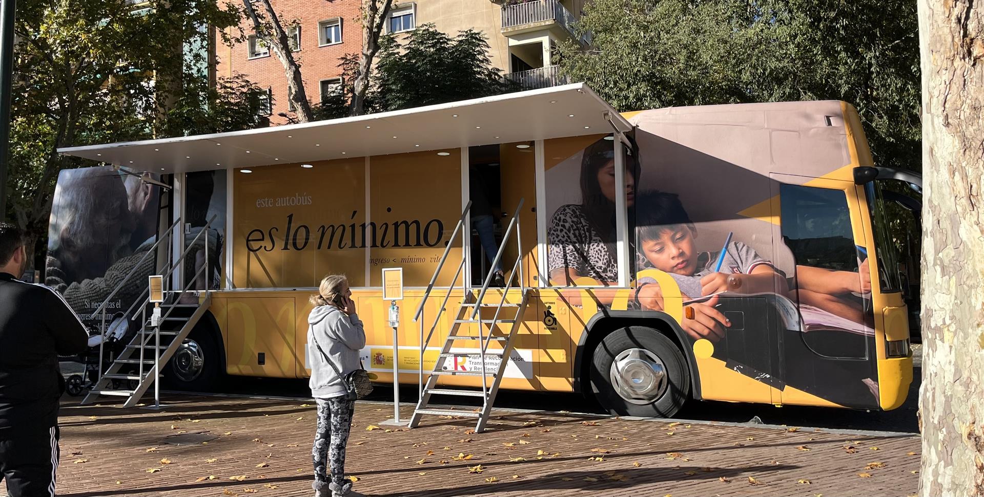 El bus informativo del Ingreso Mínimo Vital, ayuda que perciben 46.500 extremeños, llega a Badajoz este viernes y sábado El bus informativo del Ingreso Mínimo Vital, ayuda que perciben 46.500 extremeños, llega a Badajoz este viernes y sábado