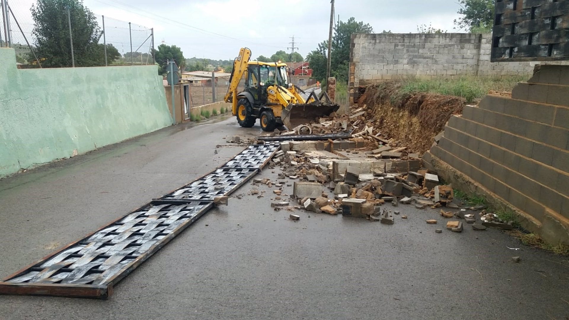 El Consell inicia la tramitación de ayudas para los municipios afectados por el último temporal El Consell inicia la tramitación de ayudas para los municipios afectados por el último temporal