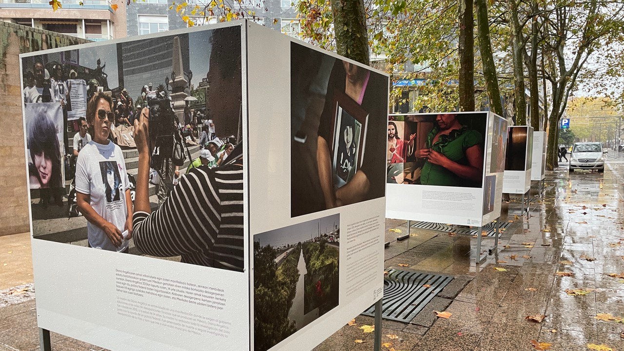 “A lo que no se pone luz está invisible” “A lo que no se pone luz está invisible”