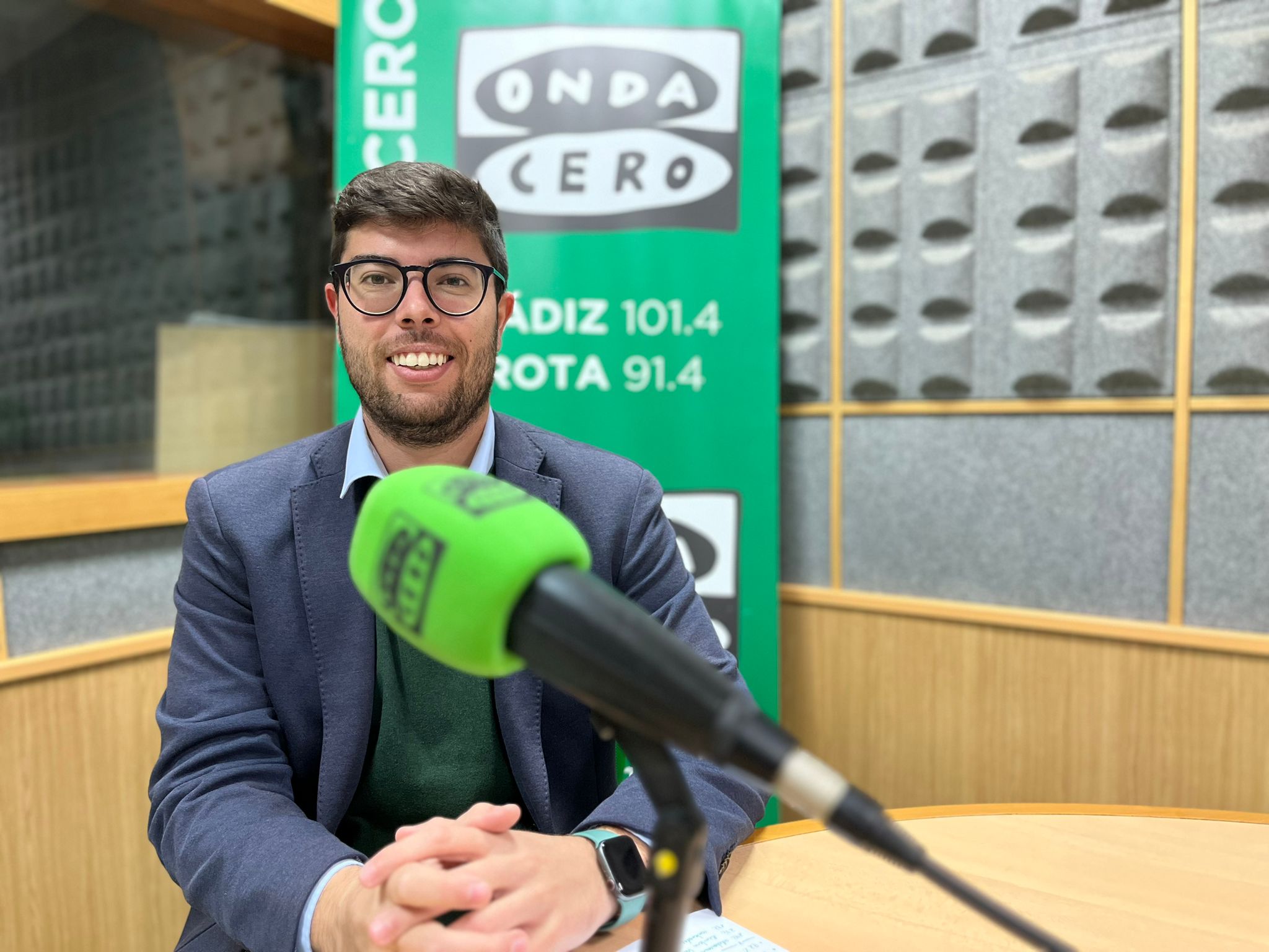 Gonzalo Oliver: "Es importante dar directrices a nuestros hijos para un uso responsable de los dispositivos electrónicos" Gonzalo Oliver: "Es importante dar directrices a nuestros hijos para un uso responsable de los dispositivos electrónicos"