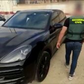 La Guardia Civil desarticula un grupo criminal que traficaba con coches robados