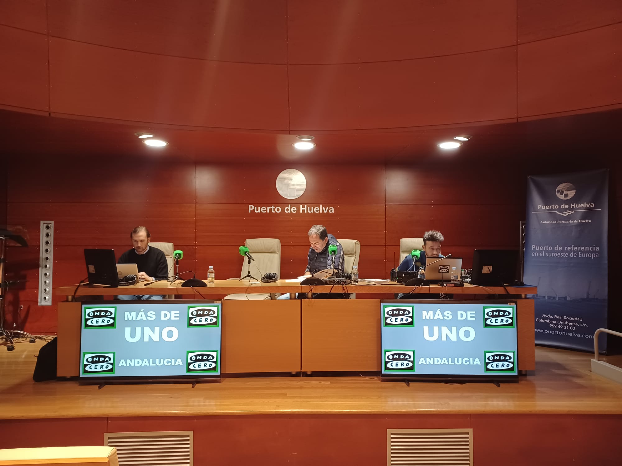 Más de Uno Huelva - 22/11/2022 - Programa especial desde las cocheras del Puerto Más de Uno Huelva - 22/11/2022 - Programa especial desde las cocheras del Puerto