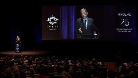 El president de la Generalitat, Ximo Puig, en la gala del 25 aniversario de IVEFA.