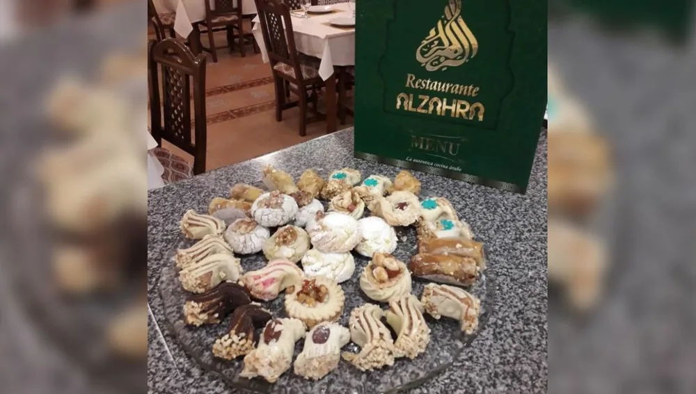 Postres con dátiles del restaurante Alzahra