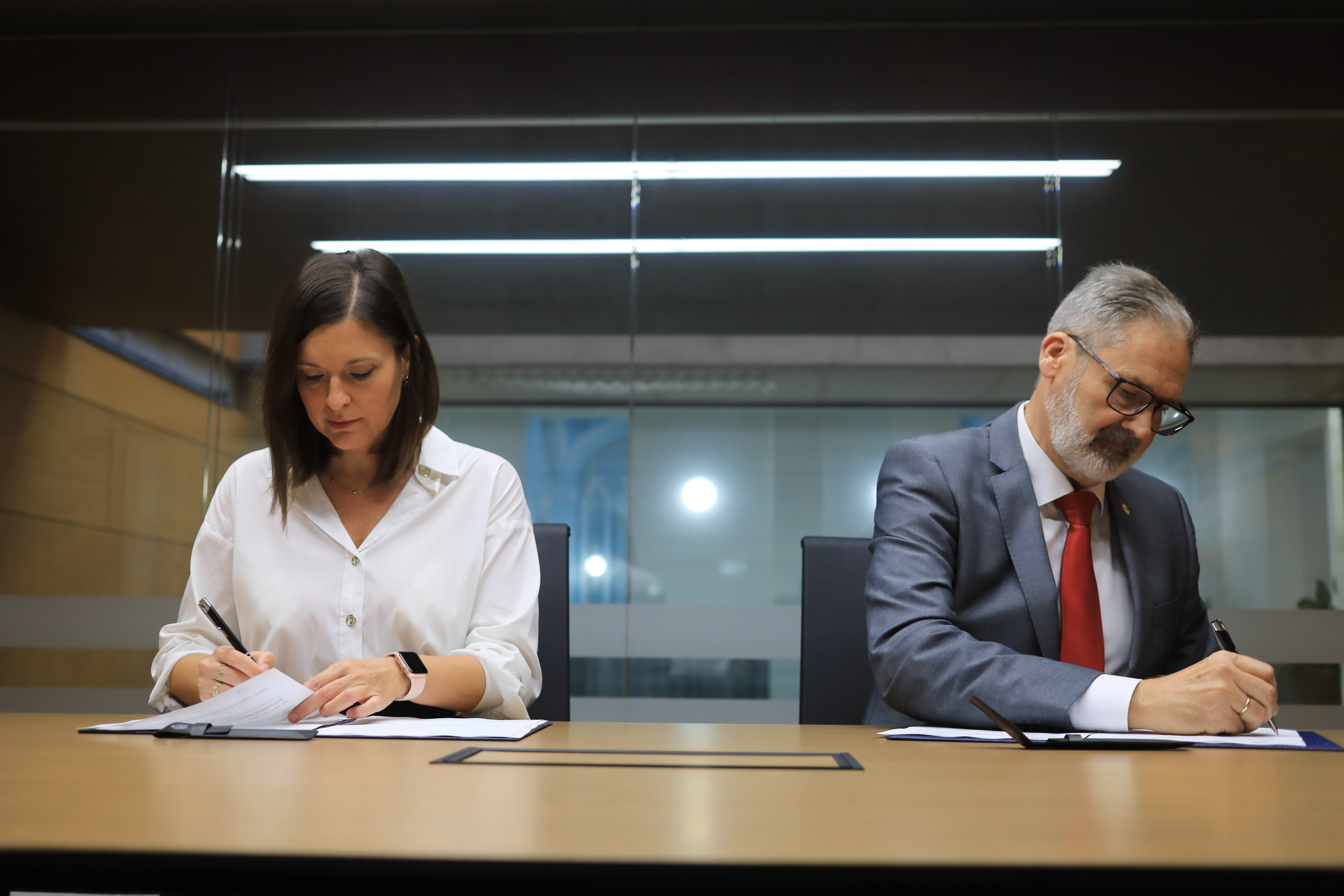 Cáritas y el Ayuntamiento de San Fernando renuevan su convenio para ayudar a los más necesitados Cáritas y el Ayuntamiento de San Fernando renuevan su convenio para ayudar a los más necesitados