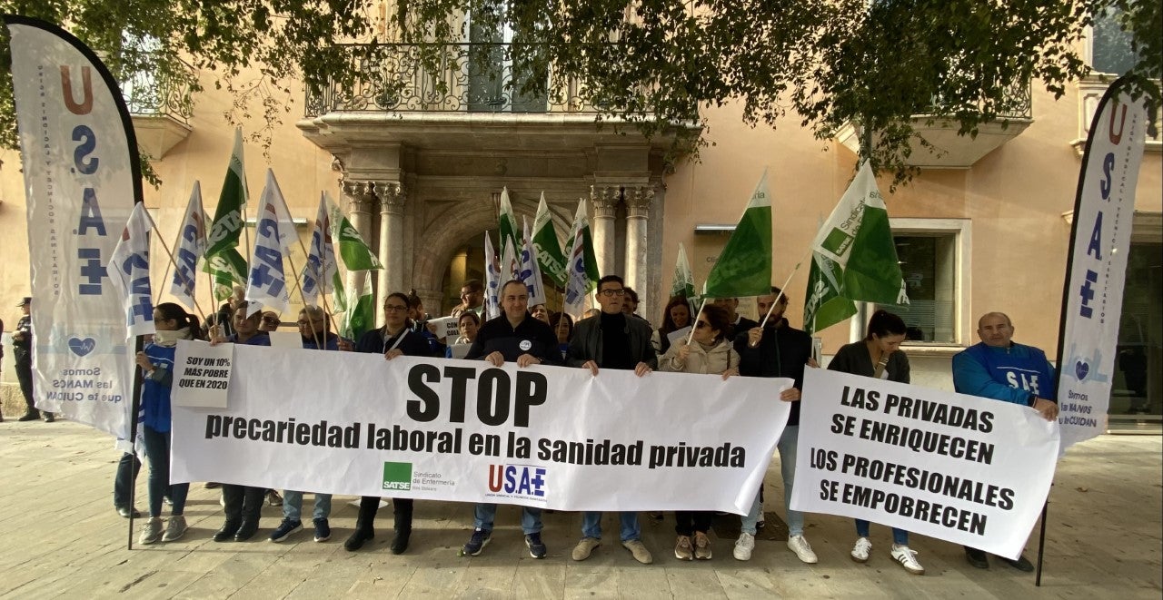 50 sanitarios se han concentrado en la segunda jornada de protestas contra el convenio sanitario de la sanidad privada 50 sanitarios se han concentrado en la segunda jornada de protestas contra el convenio sanitario de la sanidad privada