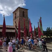 Pendones en la Romería de Pandorado Pendones en la Romería de Pandorado