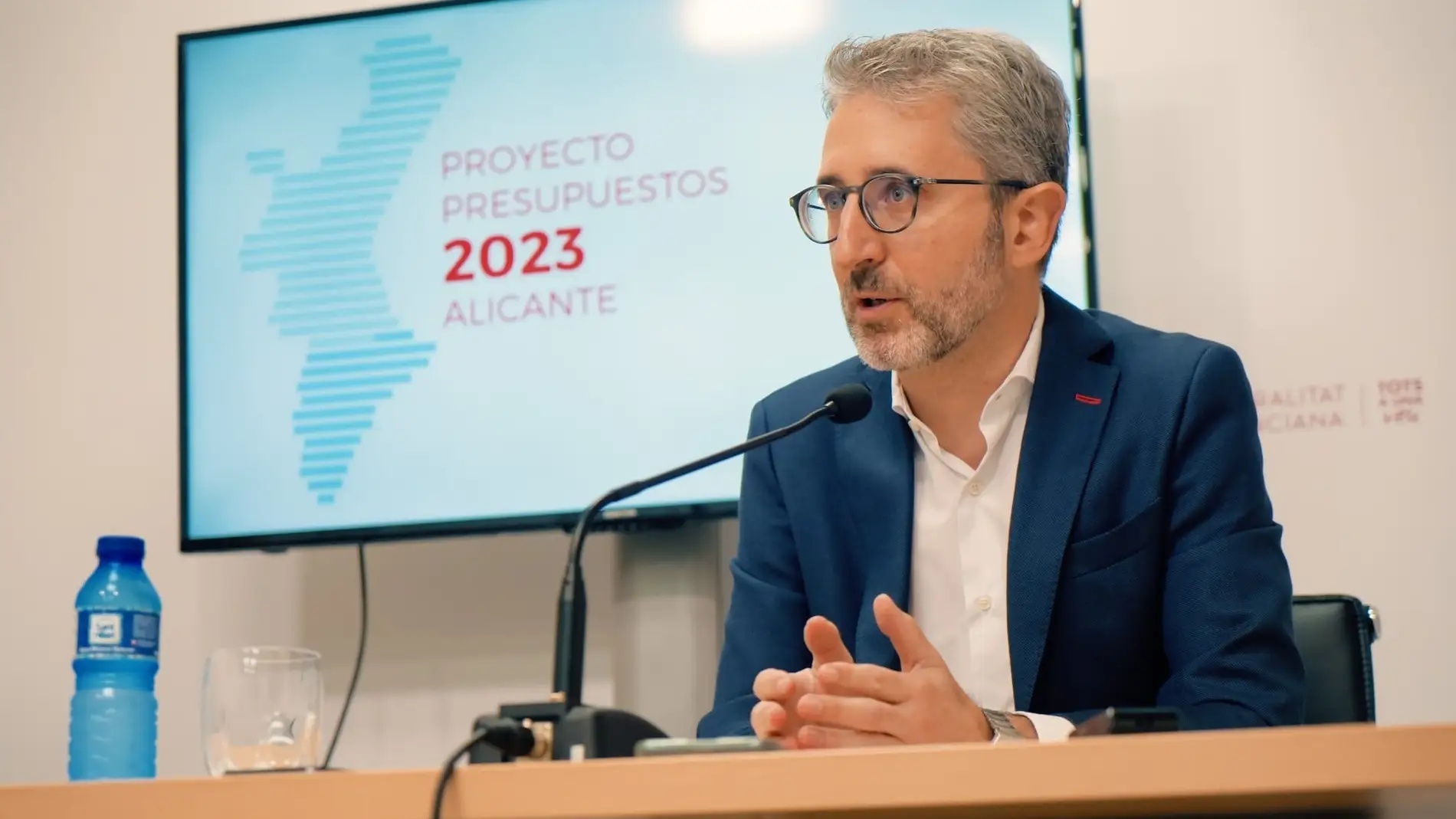 Arcadi España confía en que el Gobierno aumente las ayudas al sector cerámico 