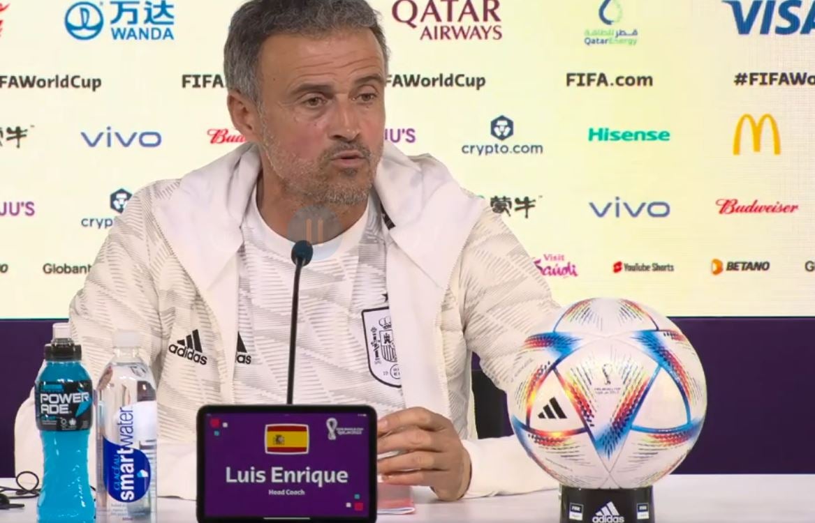 Luís Enrique: "Imagínate que hago lo que quieren los de Valencia y Jordi Alba se tuerce un tobillo" Luís Enrique: "Imagínate que hago lo que quieren los de Valencia y Jordi Alba se tuerce un tobillo"