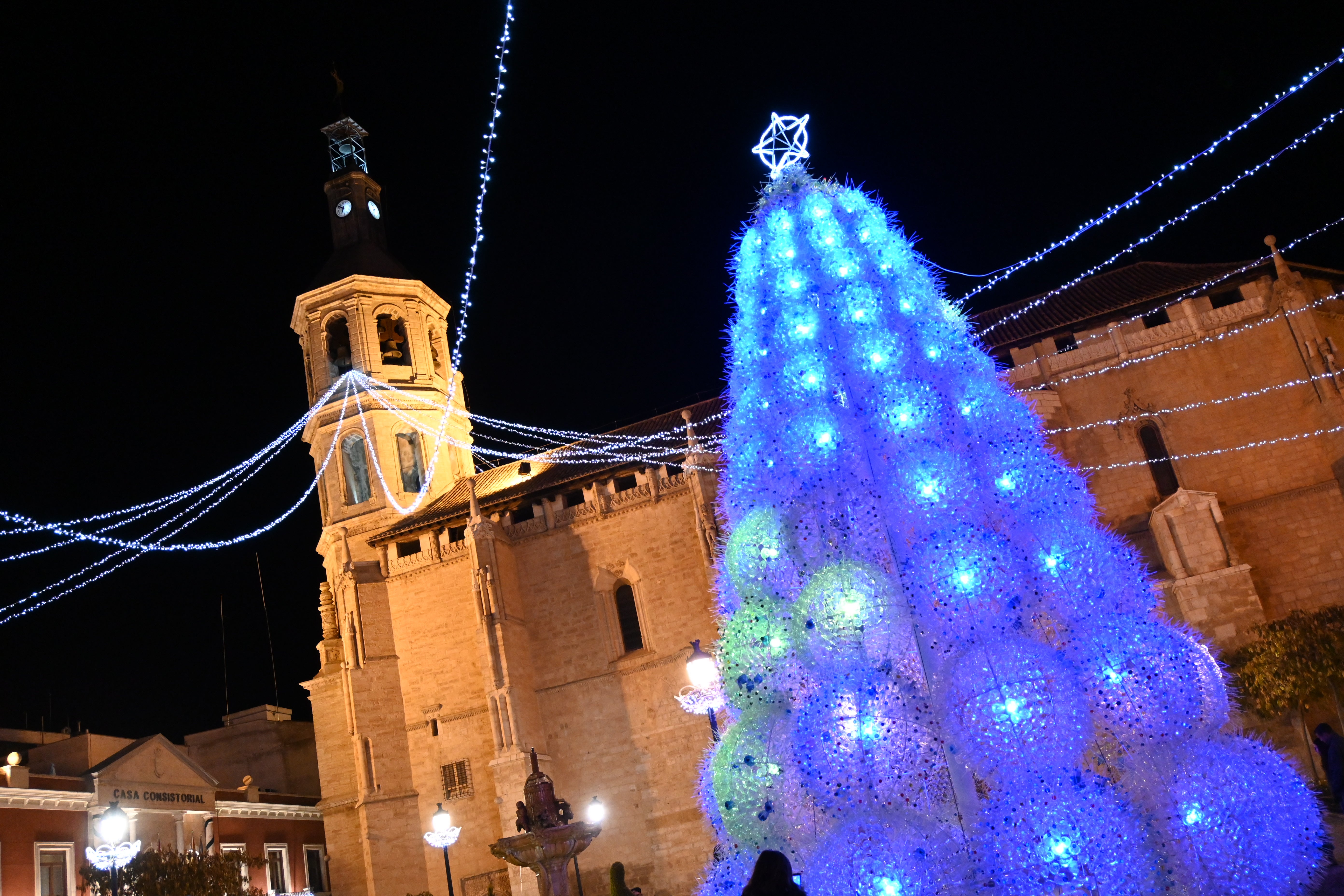 Valdepeñas apagará antes sus luces navideñas como gesto simbólico por la crisis energética Valdepeñas apagará antes sus luces navideñas como gesto simbólico por la crisis energética