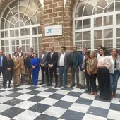 Foto de familia de los medios de comunicación en el Palacio Provincial Foto de familia de los medios de comunicación en el Palacio Provincial