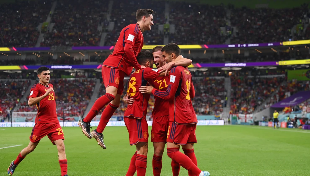 Los jugadores de España celebran uno de los goles ante Costa Rica