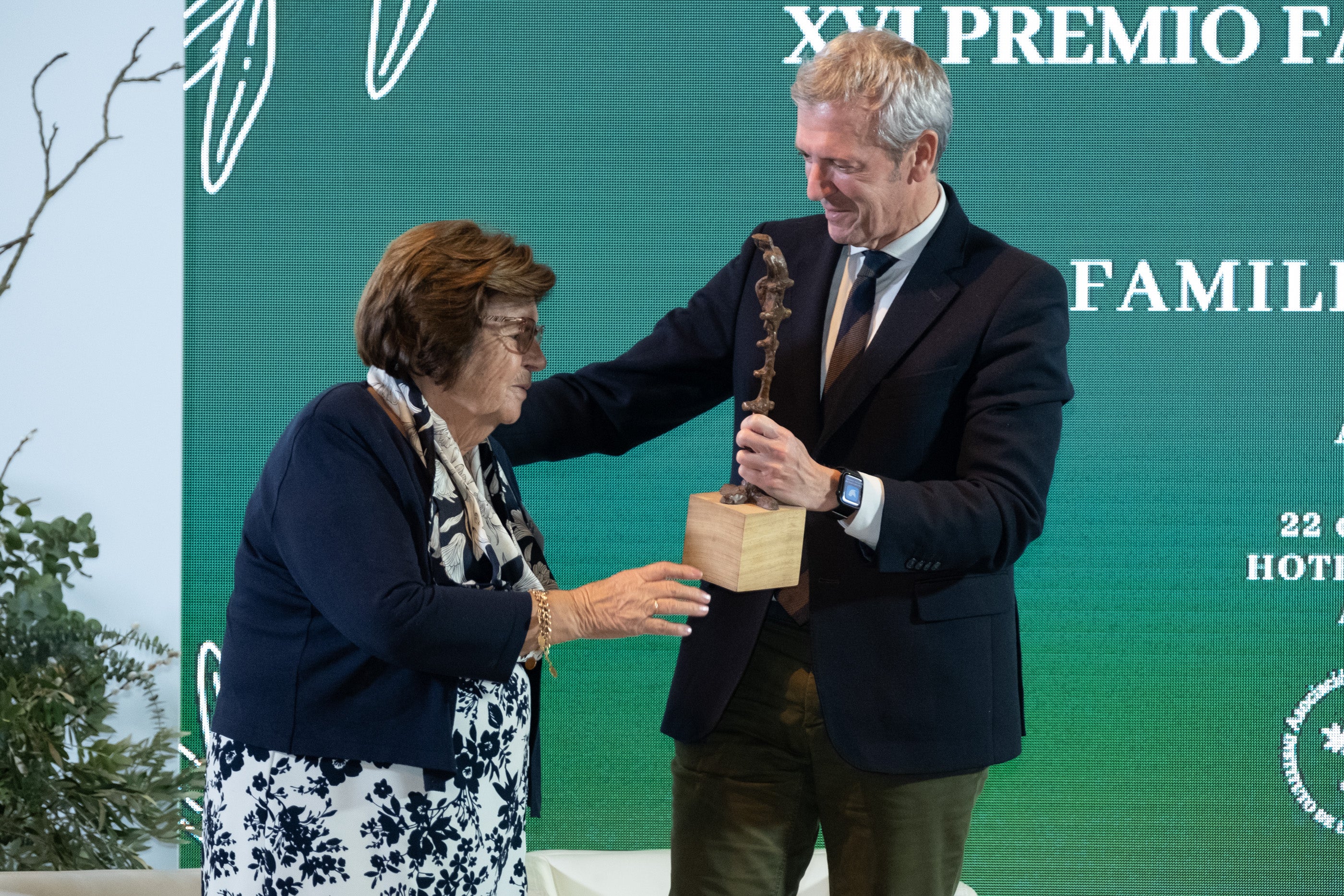 A Xunta entrega o premio Familia Empresaria a empresa Aceites Abril A Xunta entrega o premio Familia Empresaria a empresa Aceites Abril